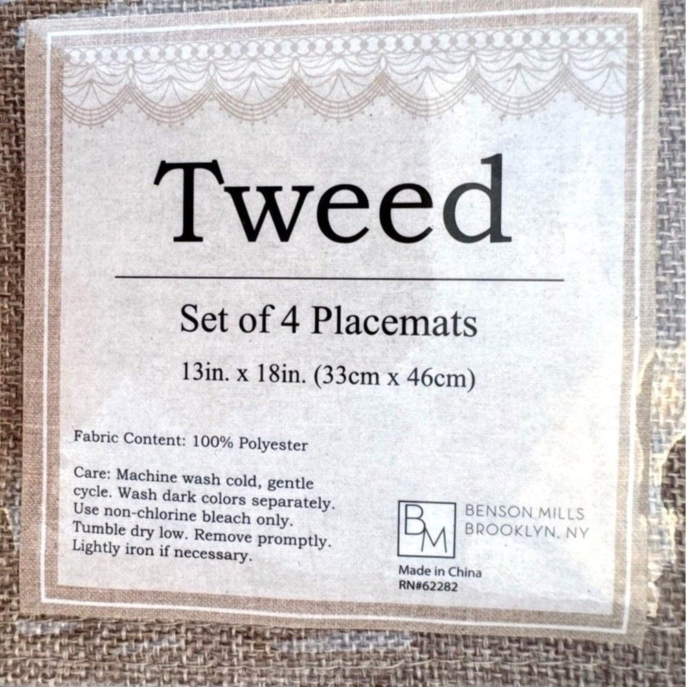 Placemats Benson Mills "Tweed" Neutral Beige Eight (8) Minimalist NWT Dining